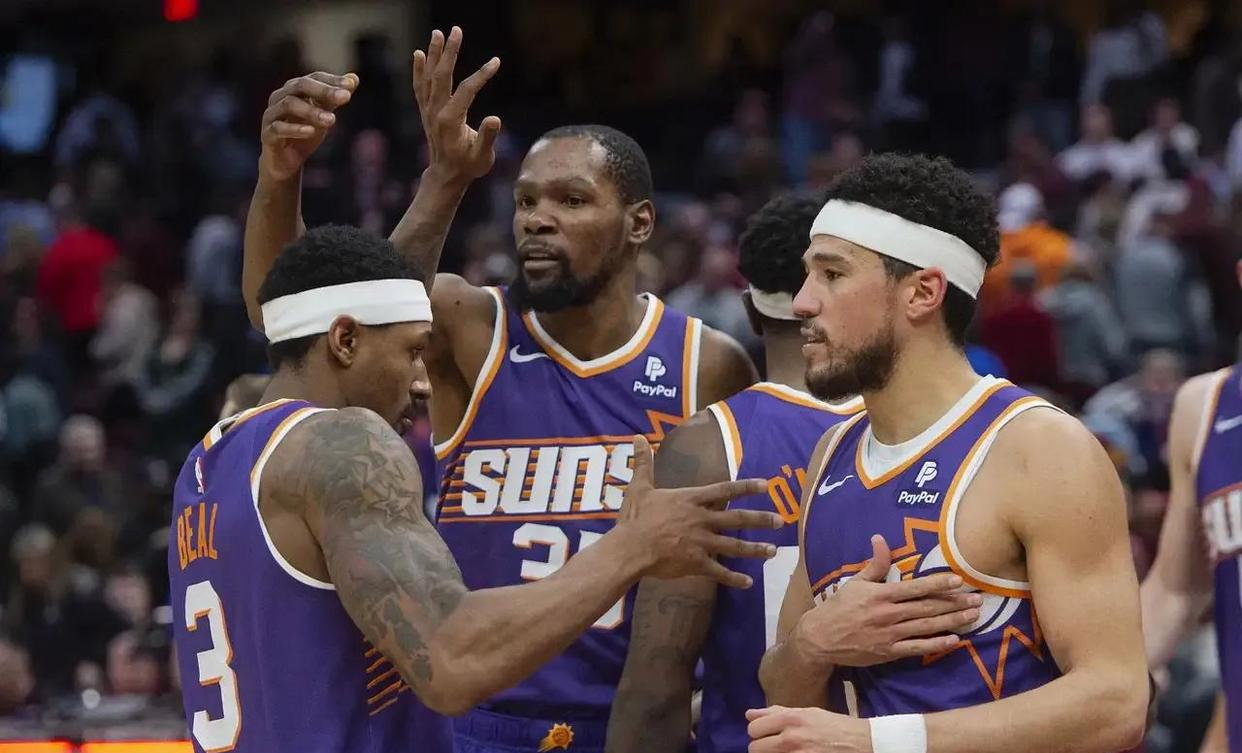 金年会登录入口-关于里程碑夜！菲尼克斯太阳强势反弹，NBA常规赛今晚刷纪录，气氛紧张，年轻球员得到机会的信息